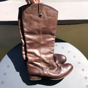 FRYE Melissa Button Boot 11 Extended Calf Brown